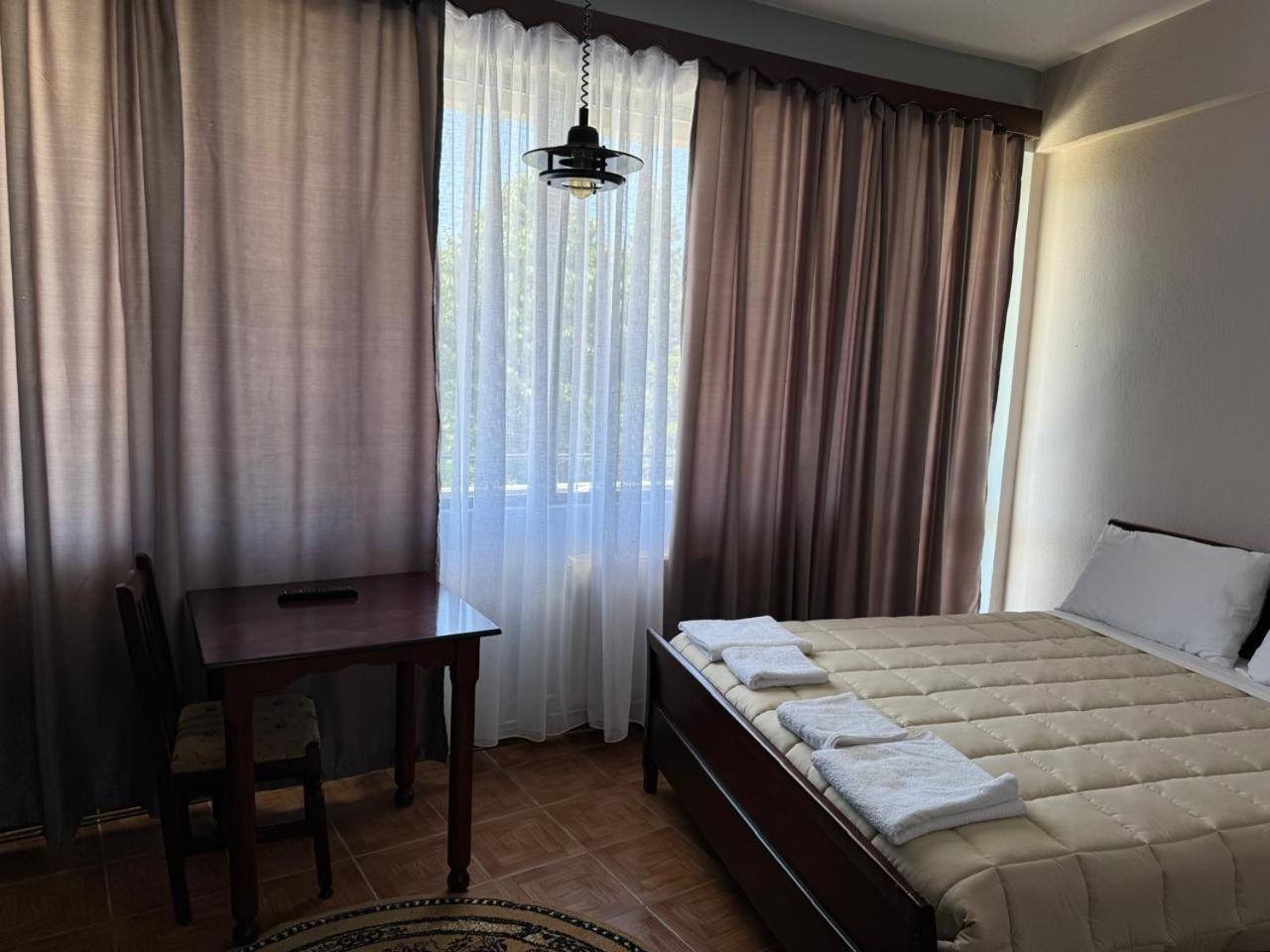 Sirena Hotel Tushemisht Экстерьер фото