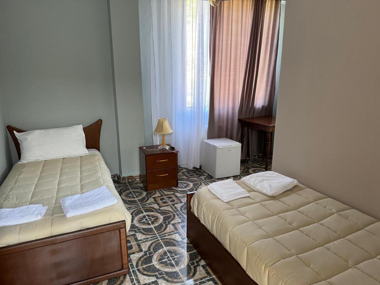 Sirena Hotel Tushemisht Экстерьер фото