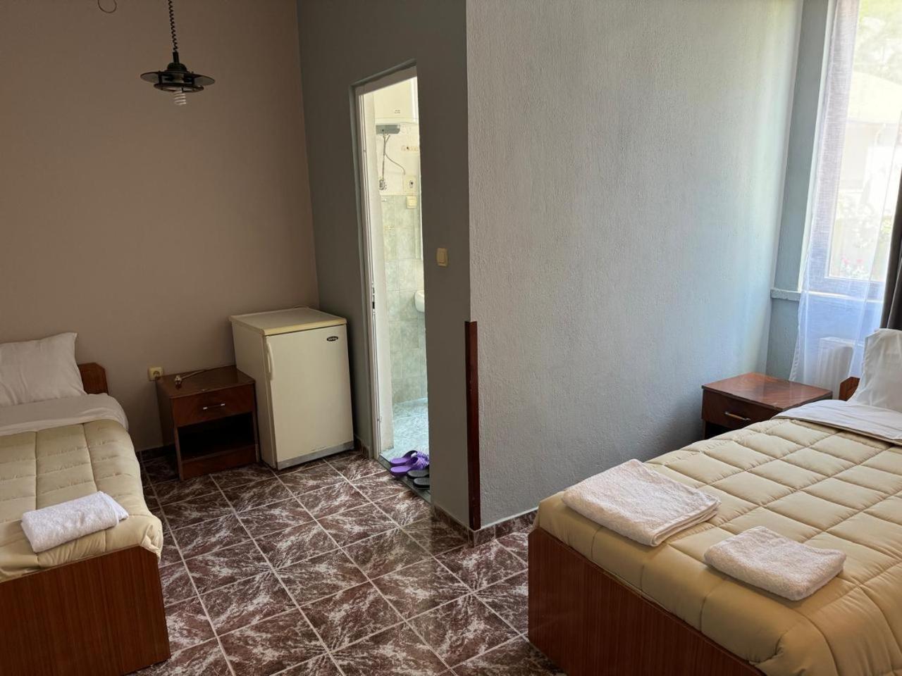 Sirena Hotel Tushemisht Экстерьер фото
