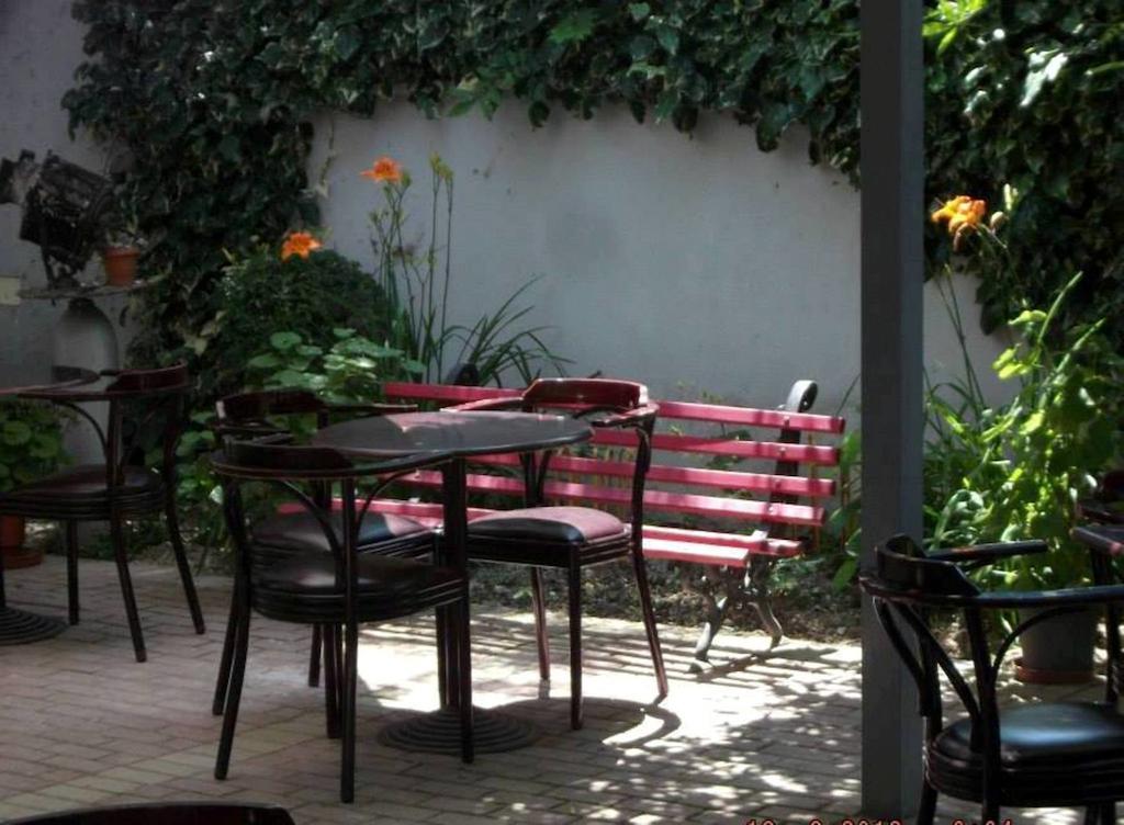 Sirena Hotel Tushemisht Экстерьер фото